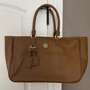 Tory Burch Luggage tag handbag